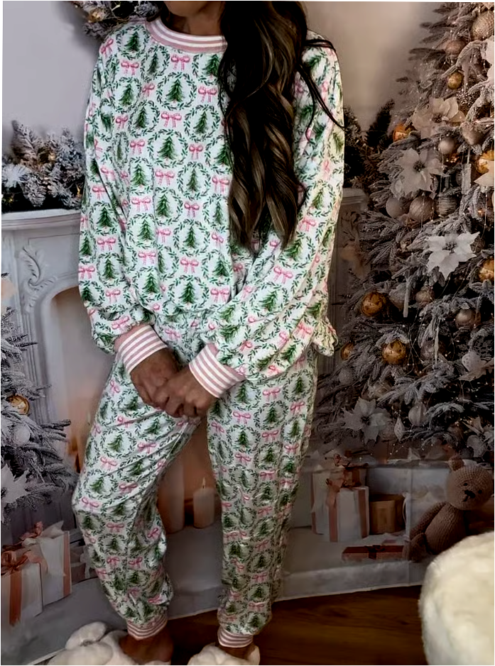 🎄Christmas Trees and Bows Pajama Set
